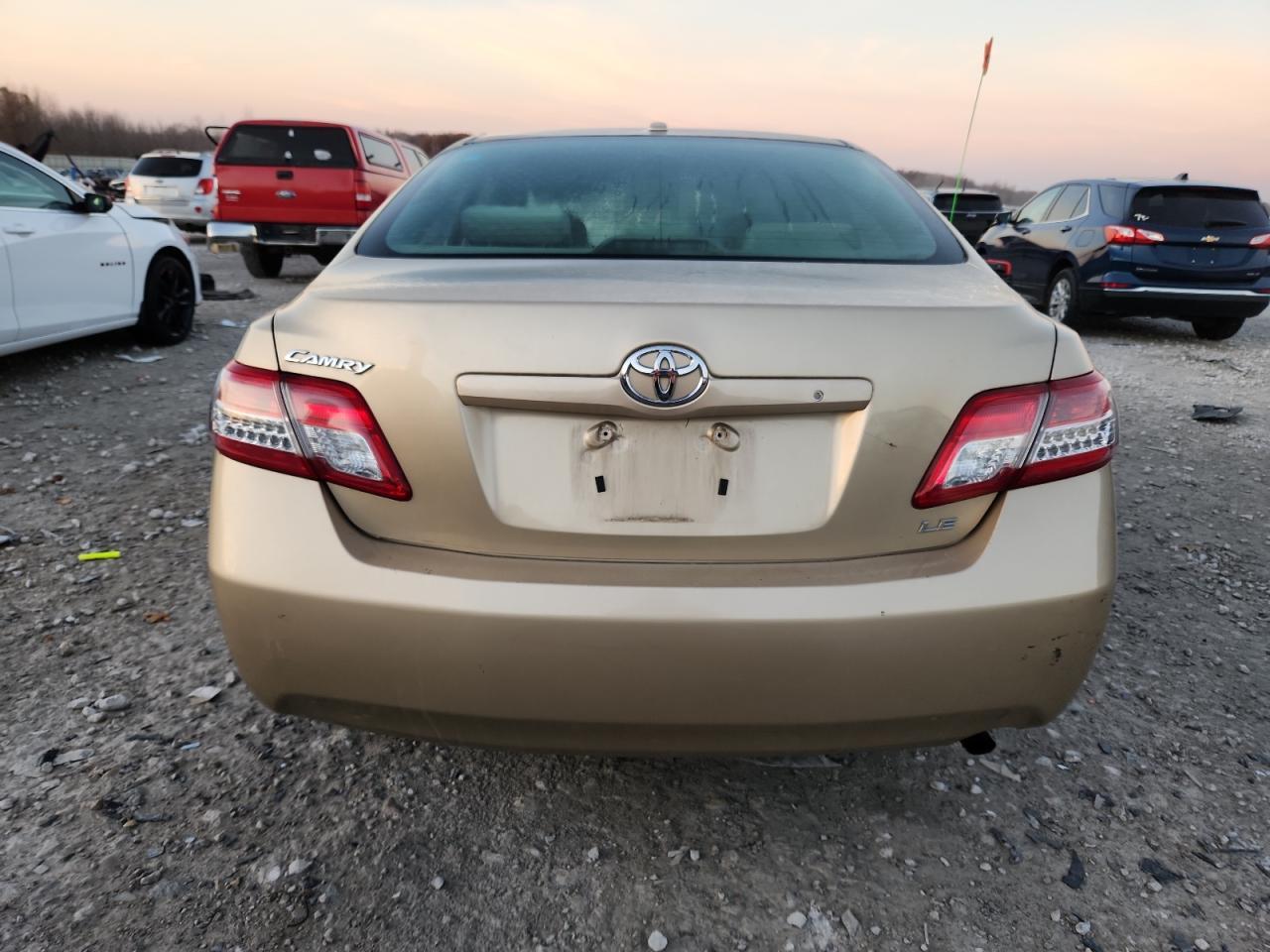 2011 TOYOTA CAMRY