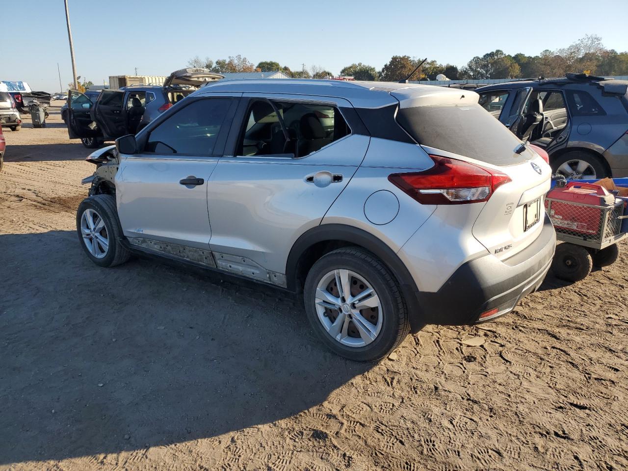 2019 NISSAN KICKS