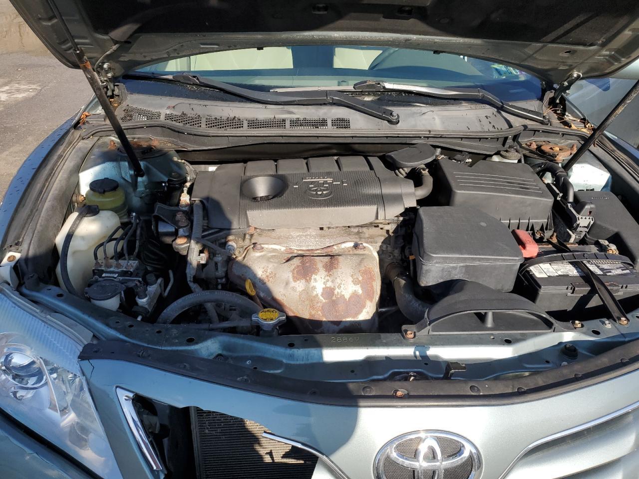 2011 TOYOTA CAMRY