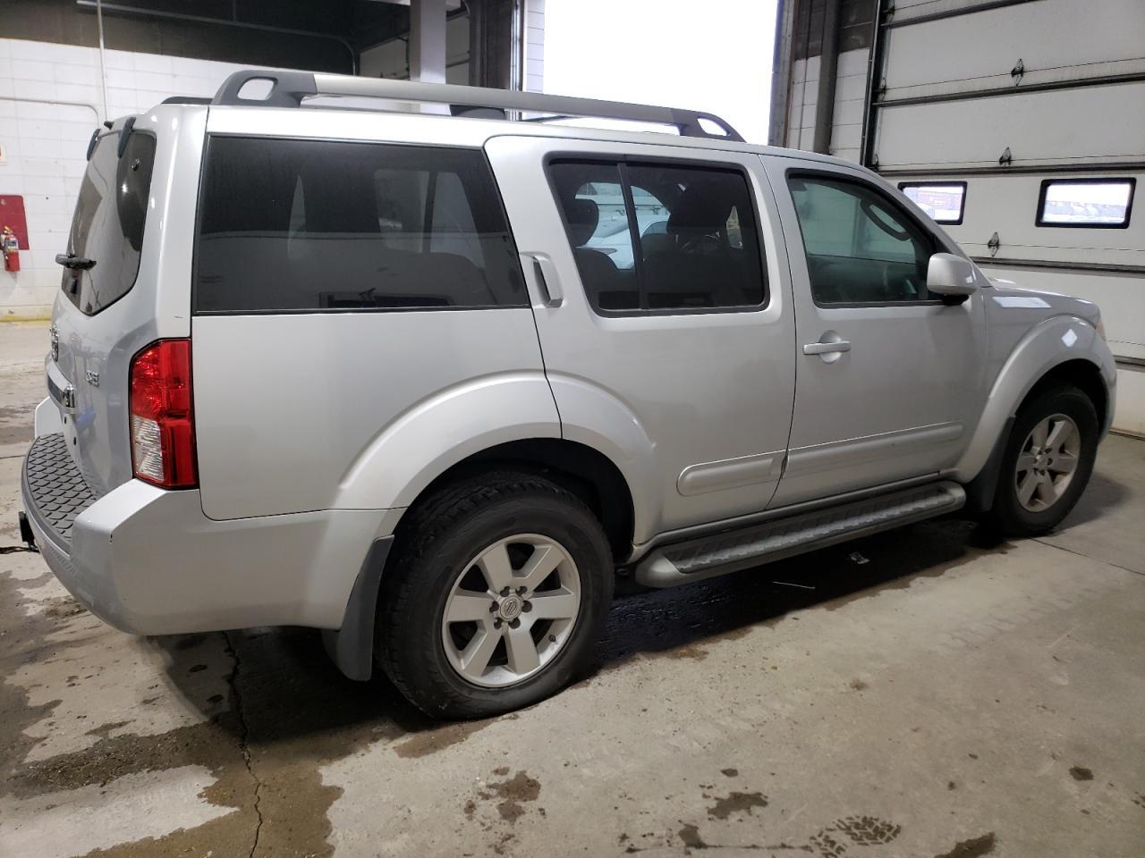 2010 NISSAN PATHFINDER