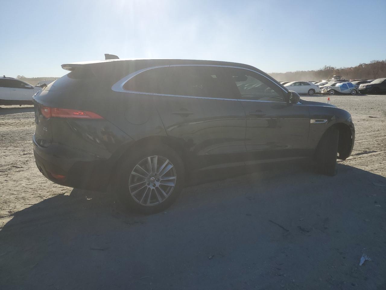 2017 JAGUAR F-Pace