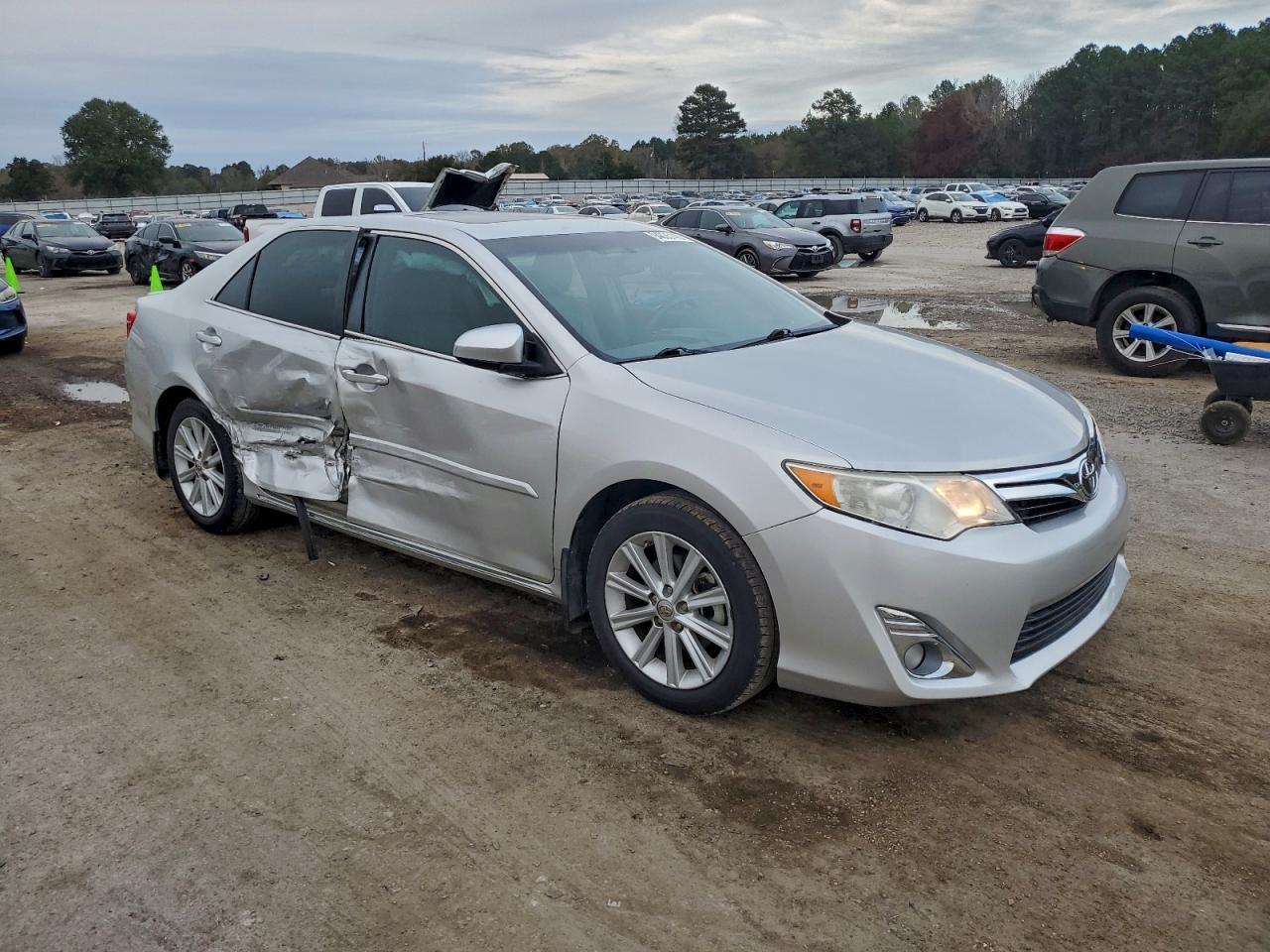 2013 TOYOTA CAMRY