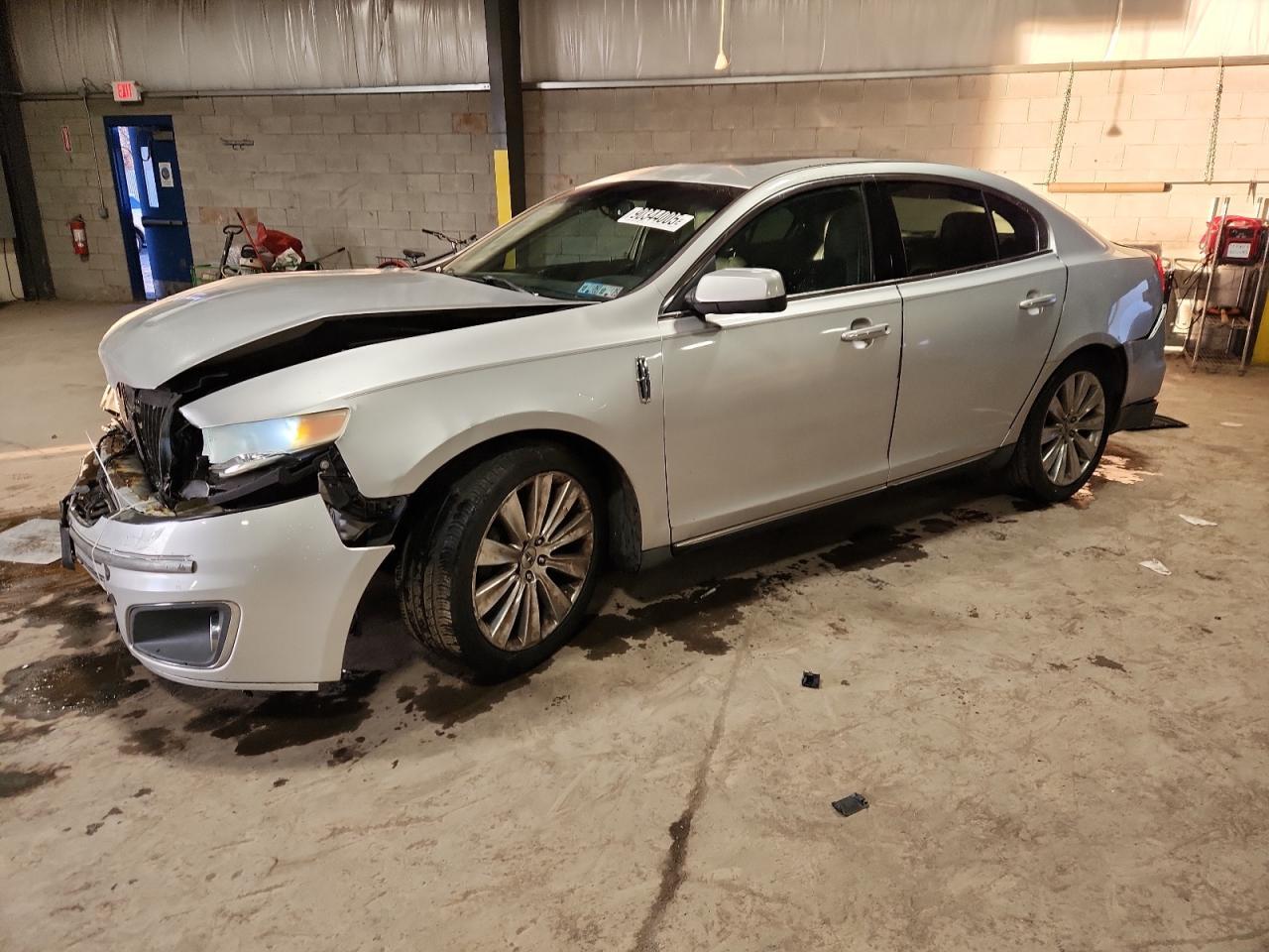2010 LINCOLN MKS