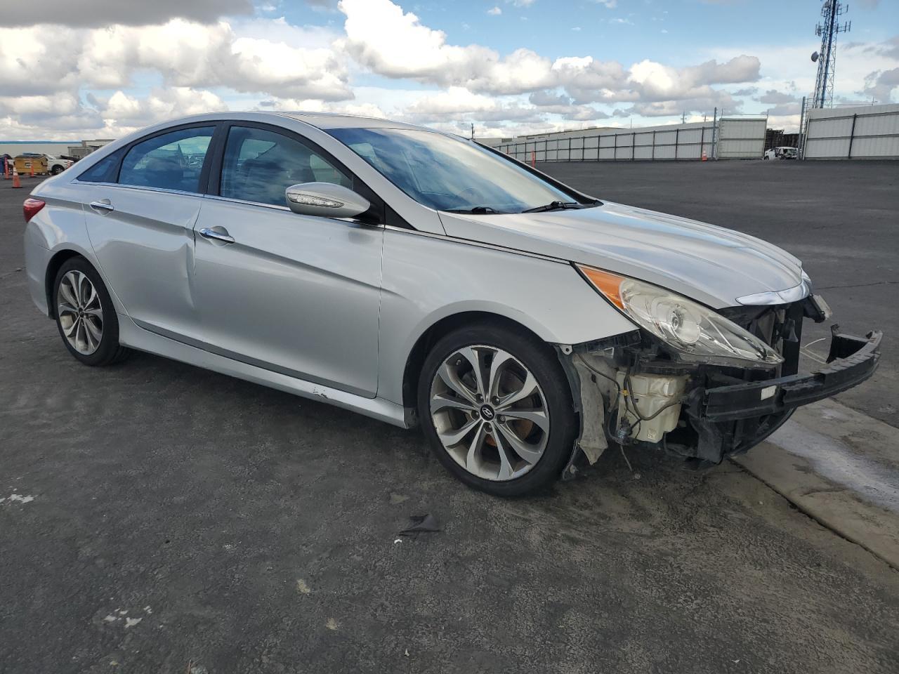 2014 HYUNDAI SONATA