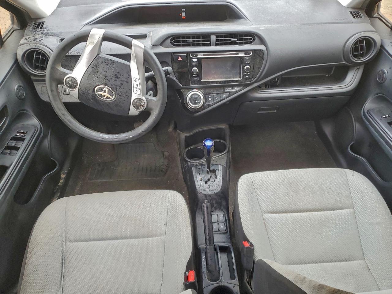 2015 TOYOTA Prius c