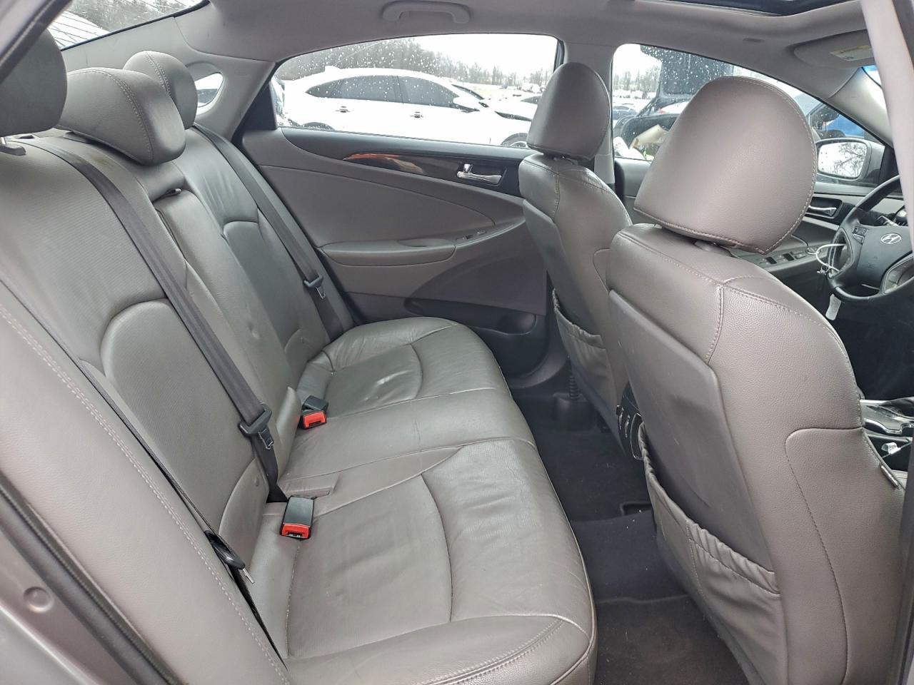 2011 HYUNDAI SONATA