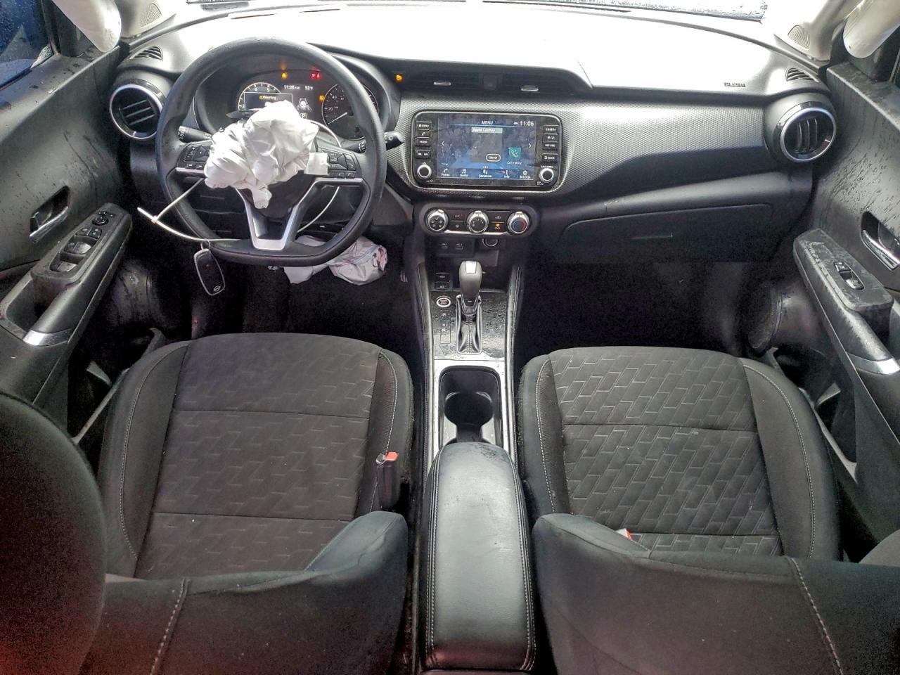 2024 NISSAN KICKS
