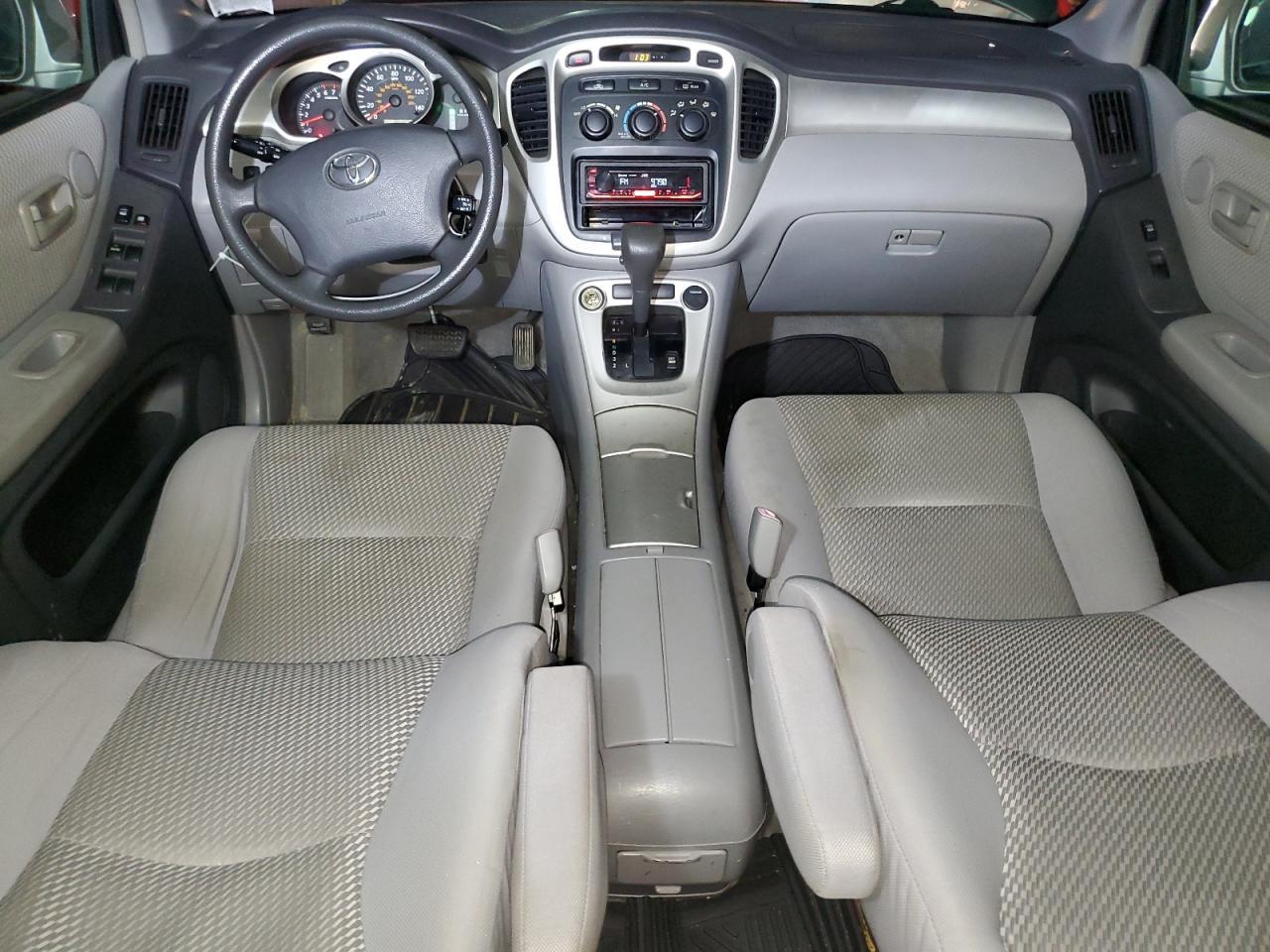 2005 TOYOTA HIGHLANDER