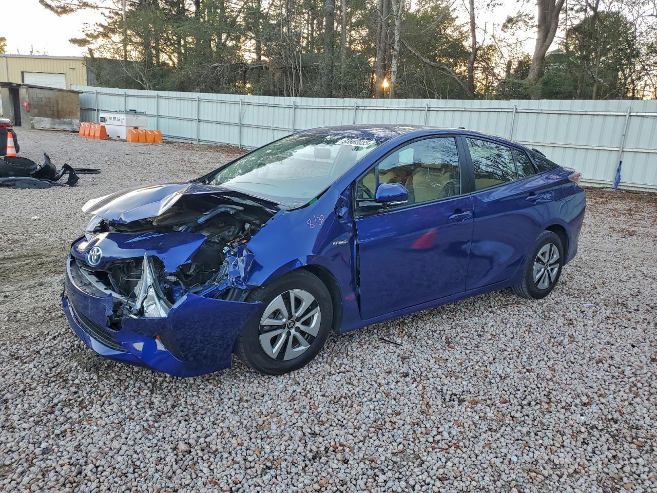 2016 TOYOTA PRIUS