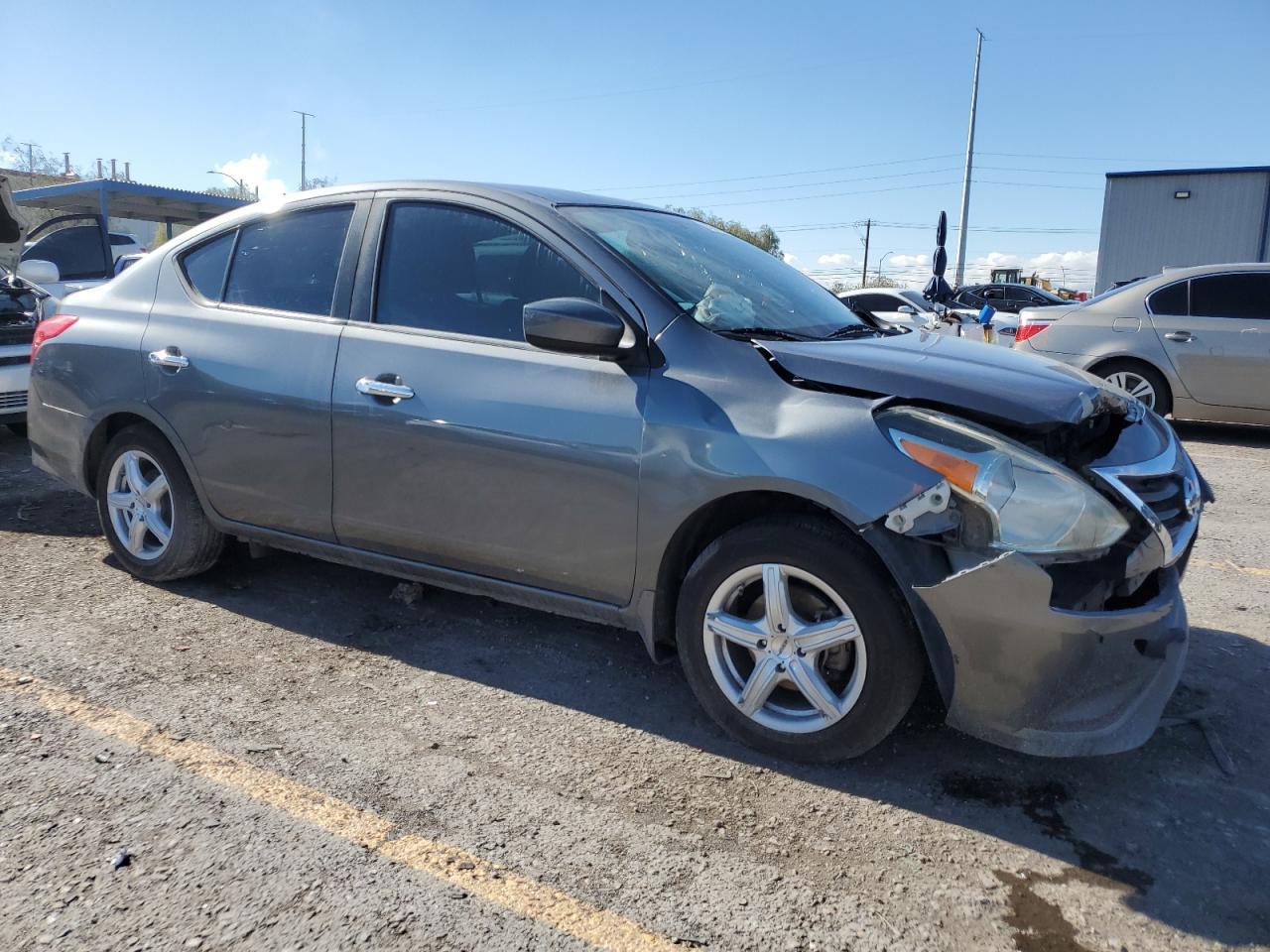2016 NISSAN VERSA