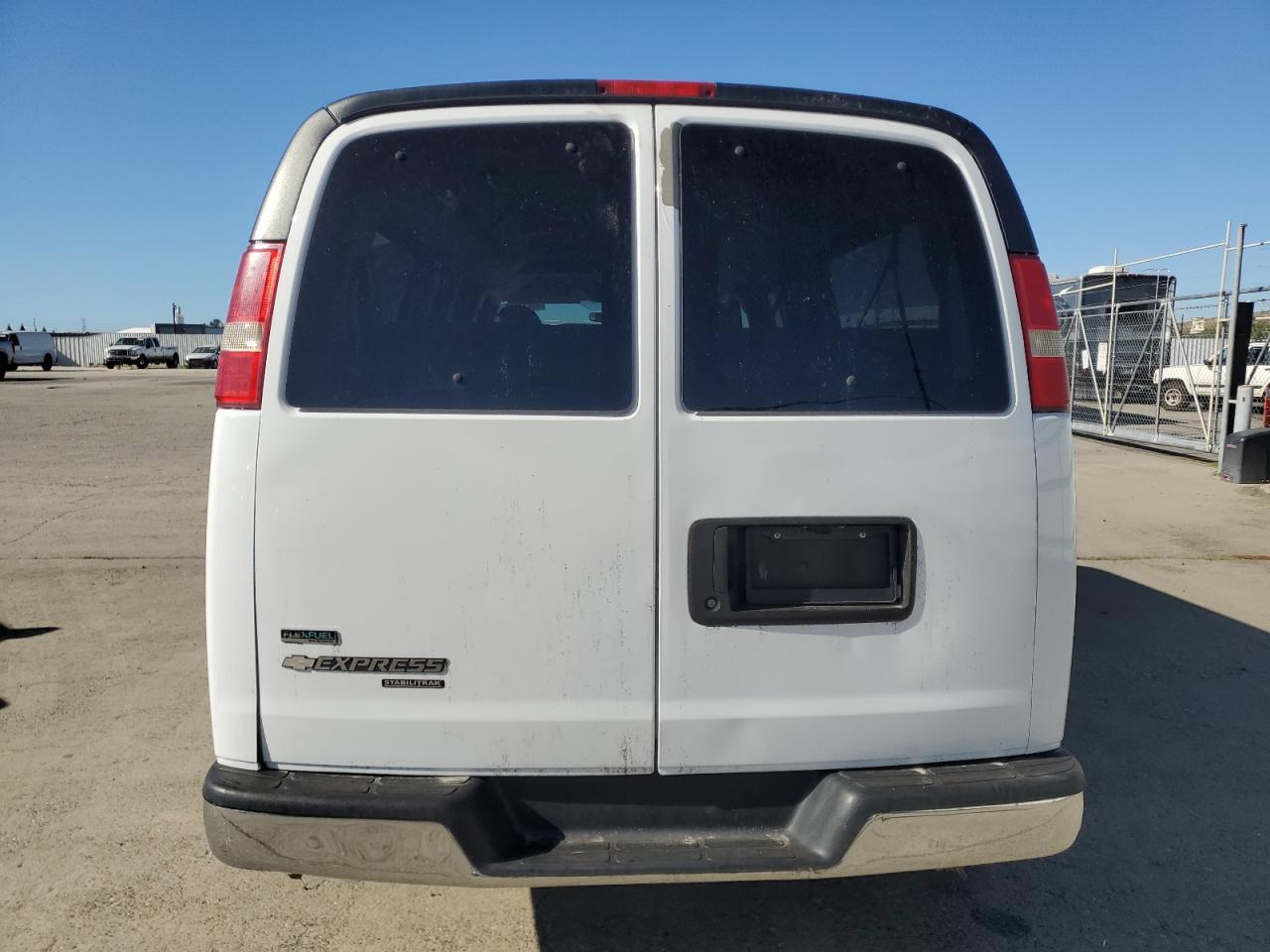 2011 CHEVROLET Express 3500