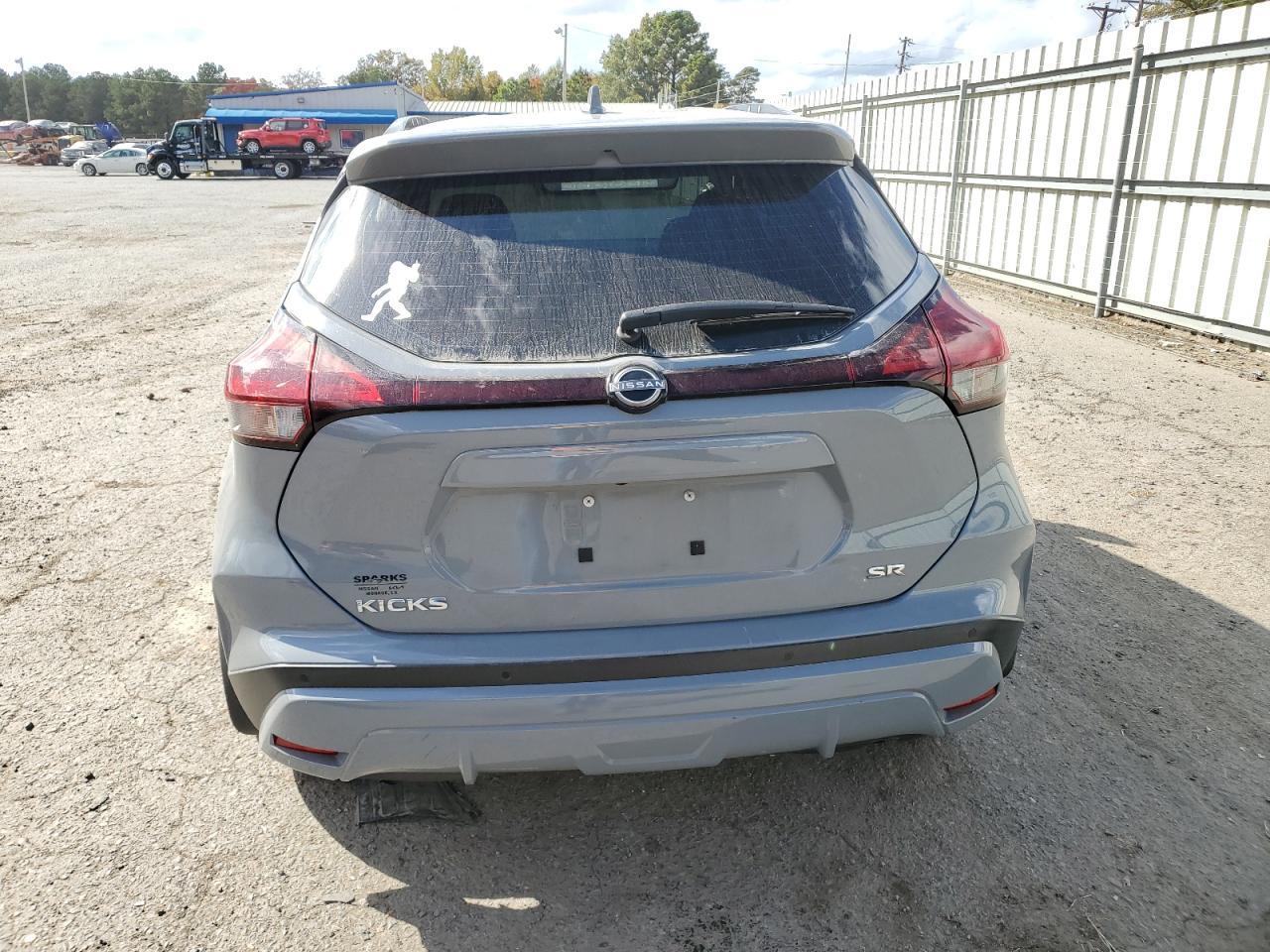 2022 NISSAN KICKS