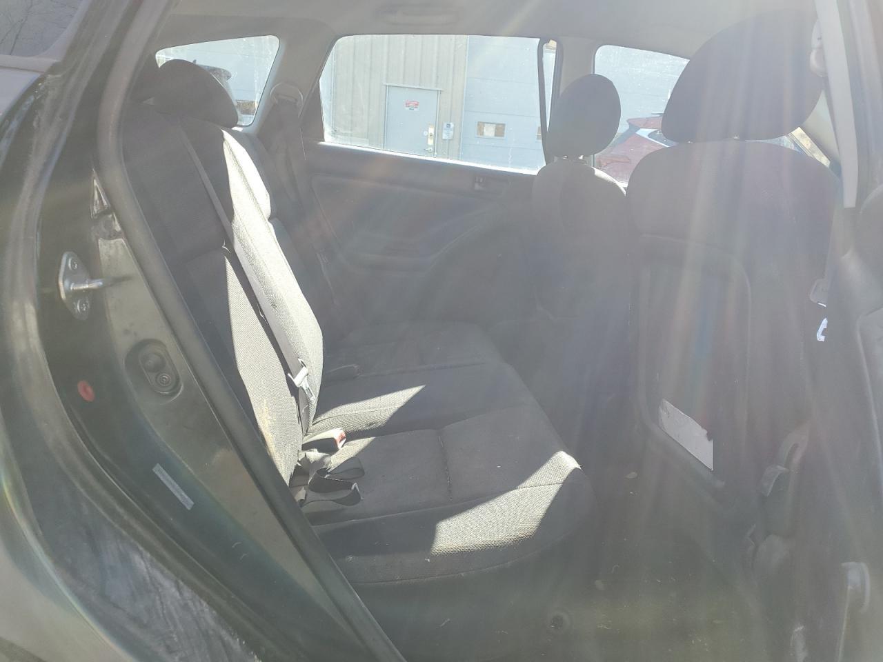 2004 PONTIAC VIBE