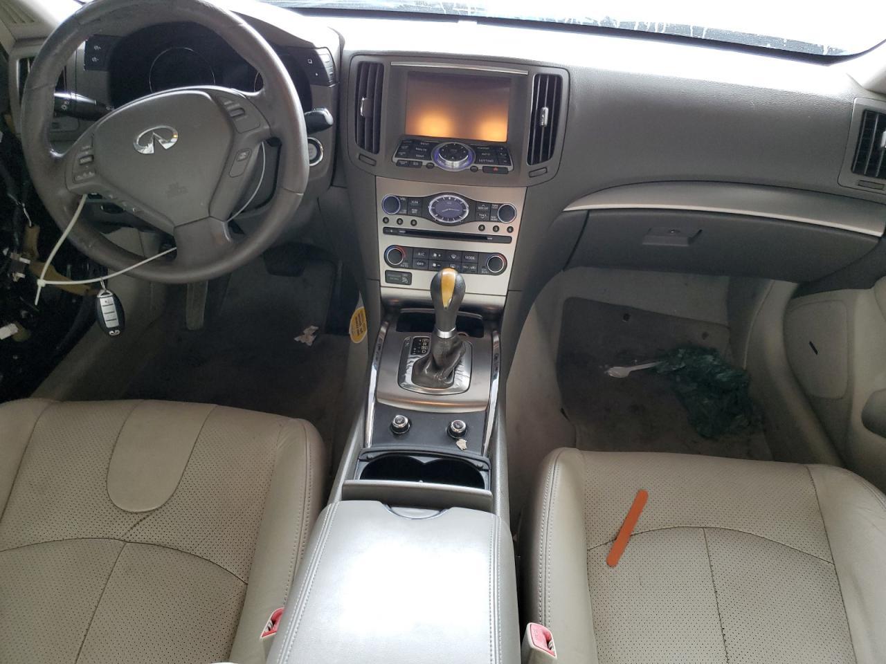 2015 INFINITI Q40