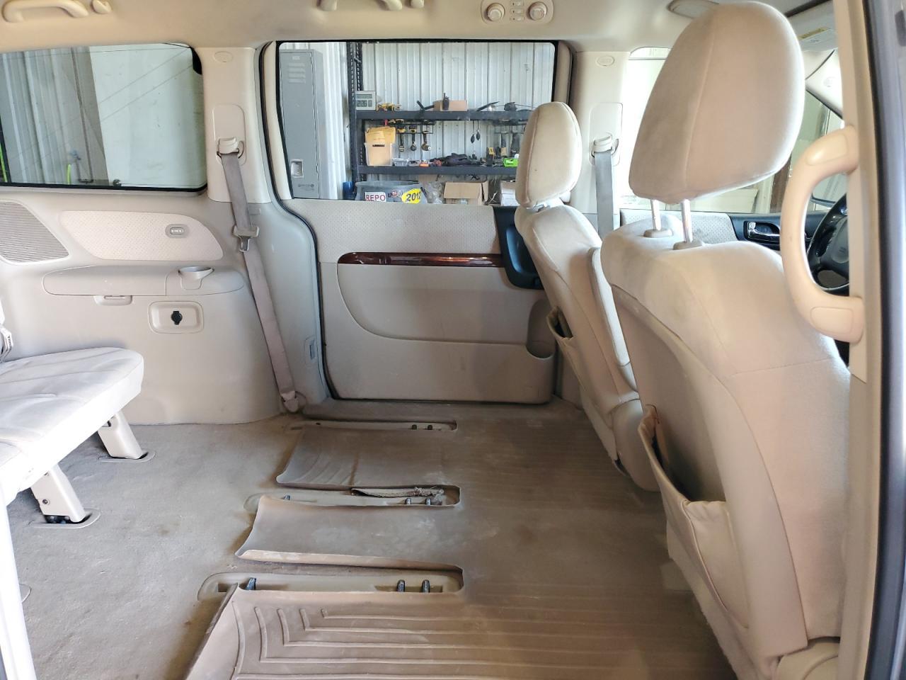2007 HYUNDAI Entourage