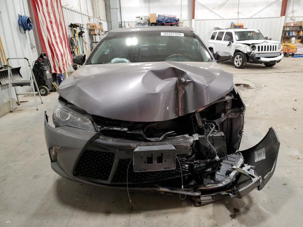 2016 TOYOTA CAMRY