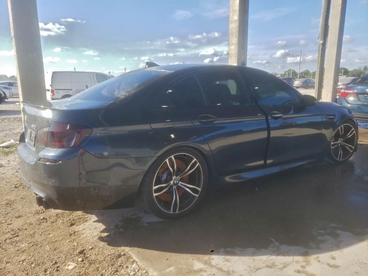 2013 BMW M5
