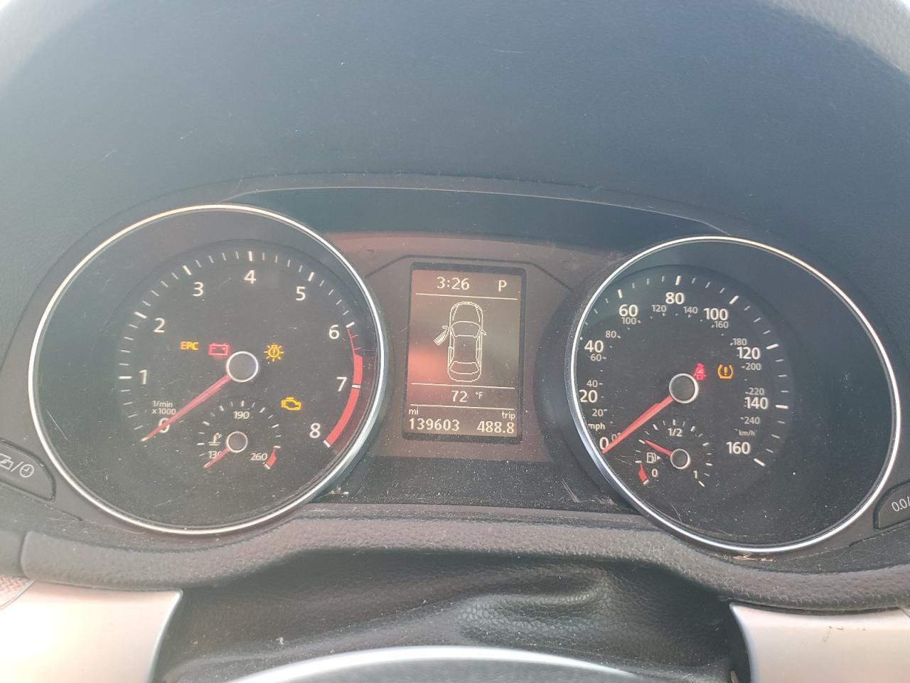 2016 VOLKSWAGEN Passat