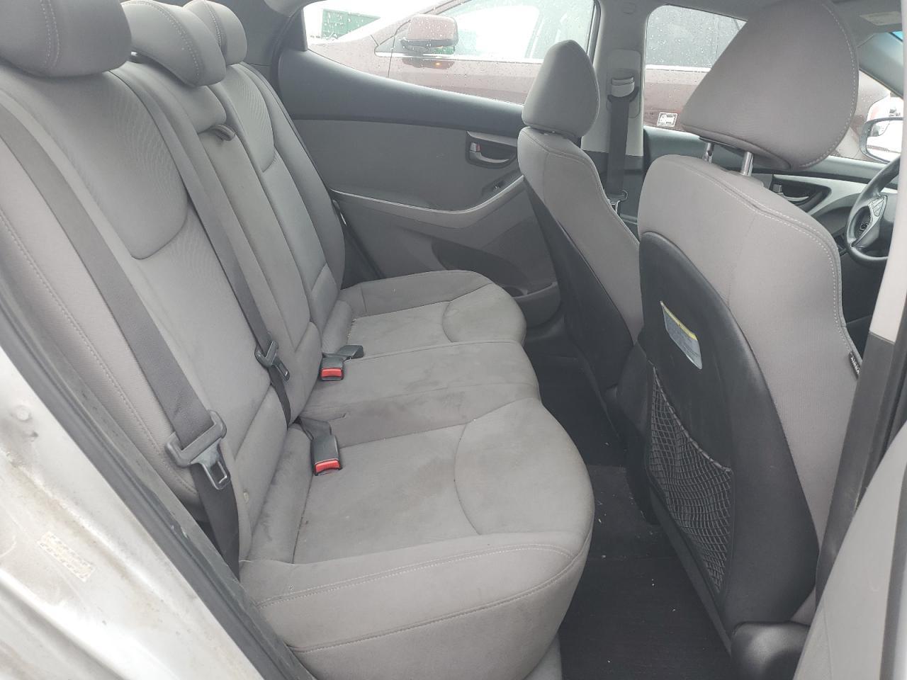 2016 HYUNDAI ELANTRA