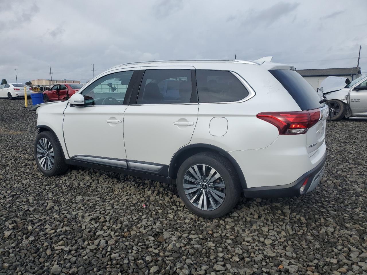 2020 MITSUBISHI outlander