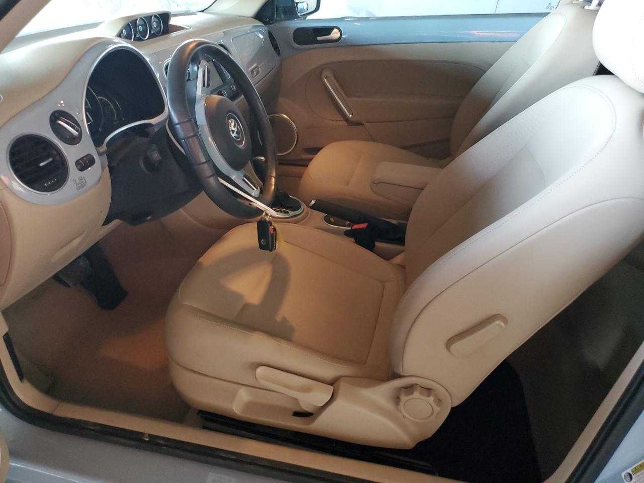2015 VOLKSWAGEN Beetle