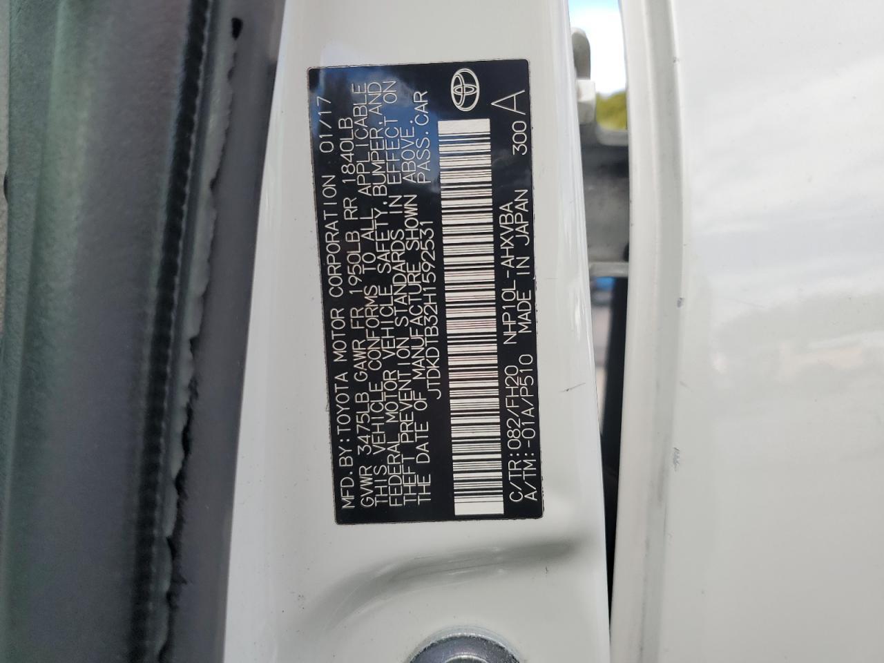 2017 TOYOTA Prius c