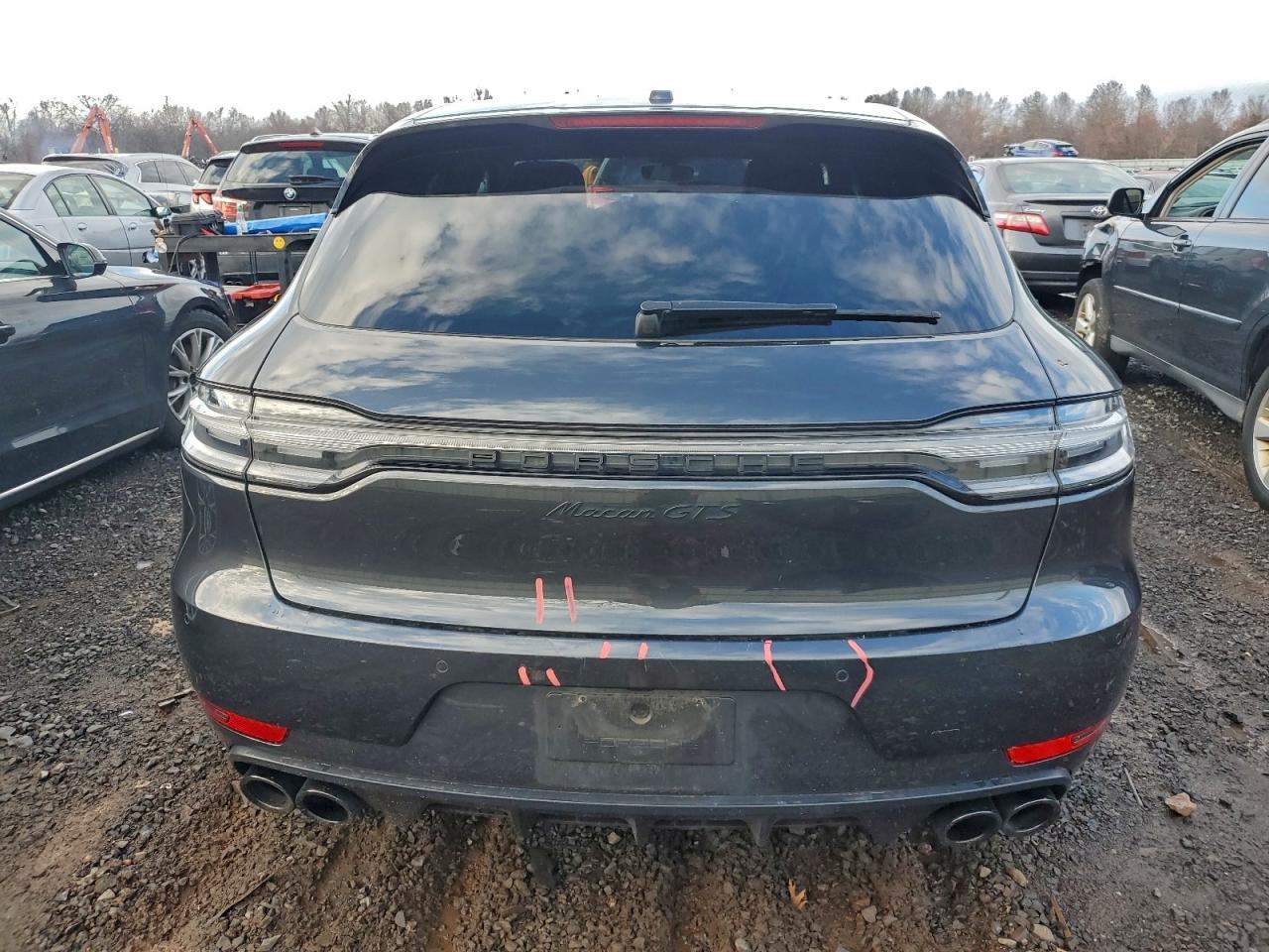 2021 PORSCHE Macan