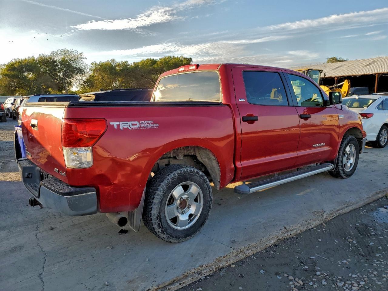 2011 TOYOTA TUNDRA