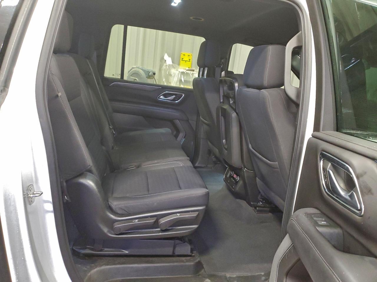 2022 CHEVROLET Suburban