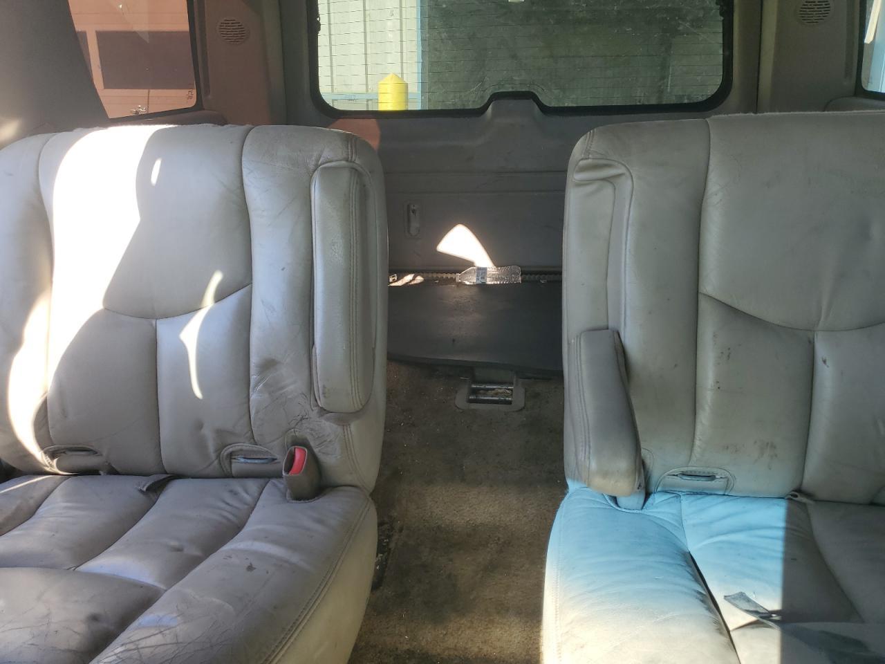 2003 CHEVROLET Tahoe