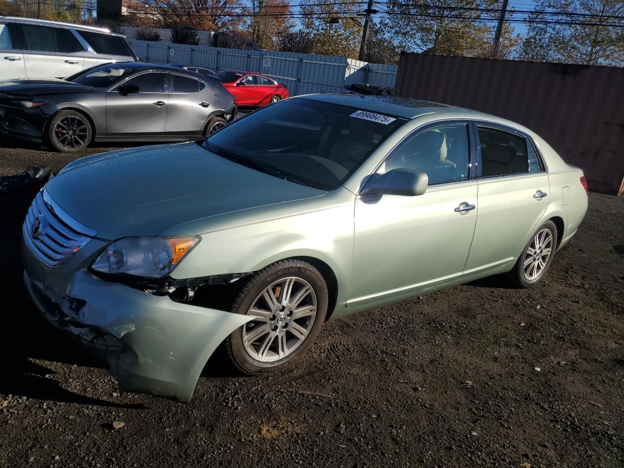 2010 TOYOTA Avalon