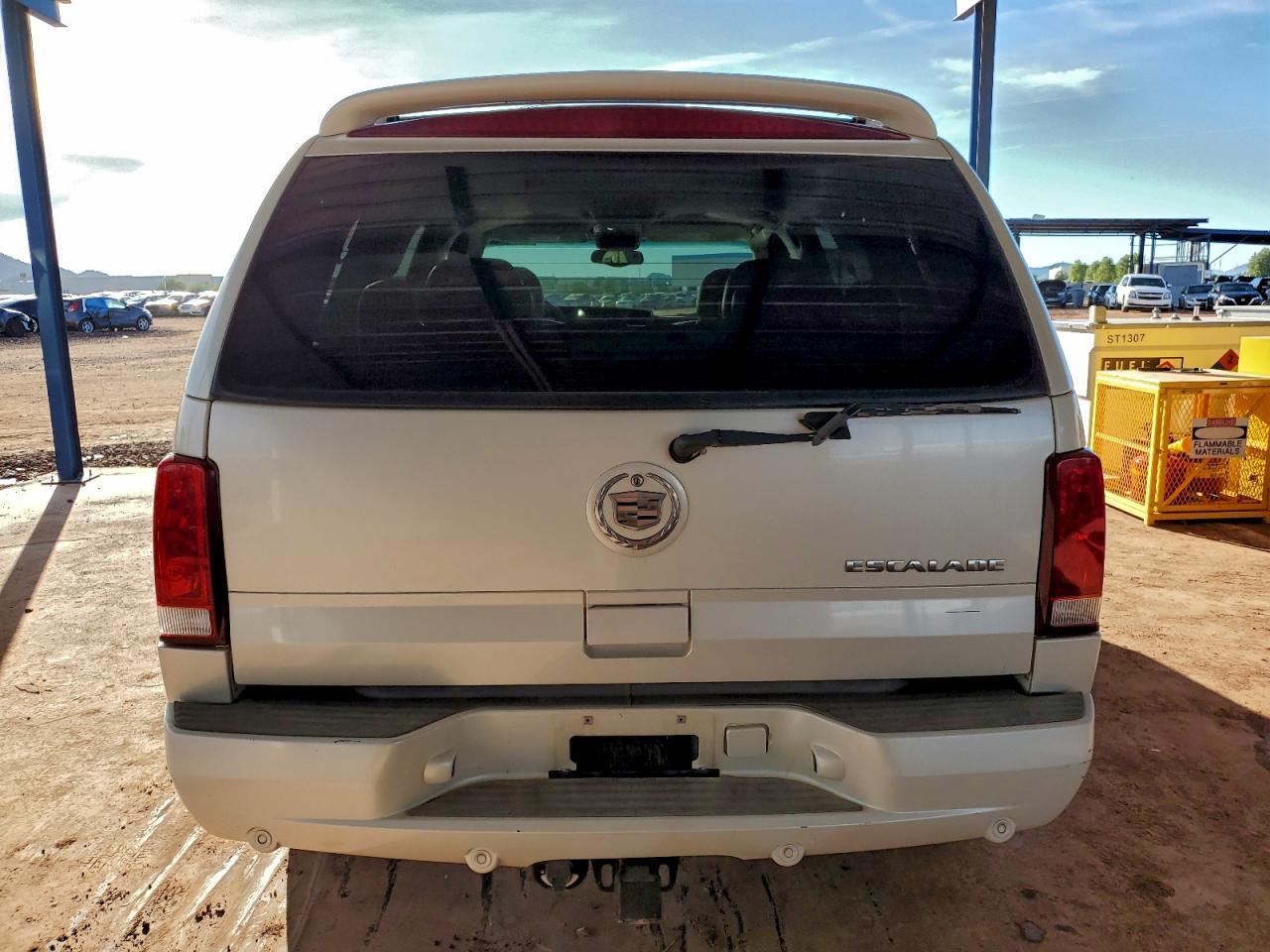 2002 CADILLAC ESCALADE