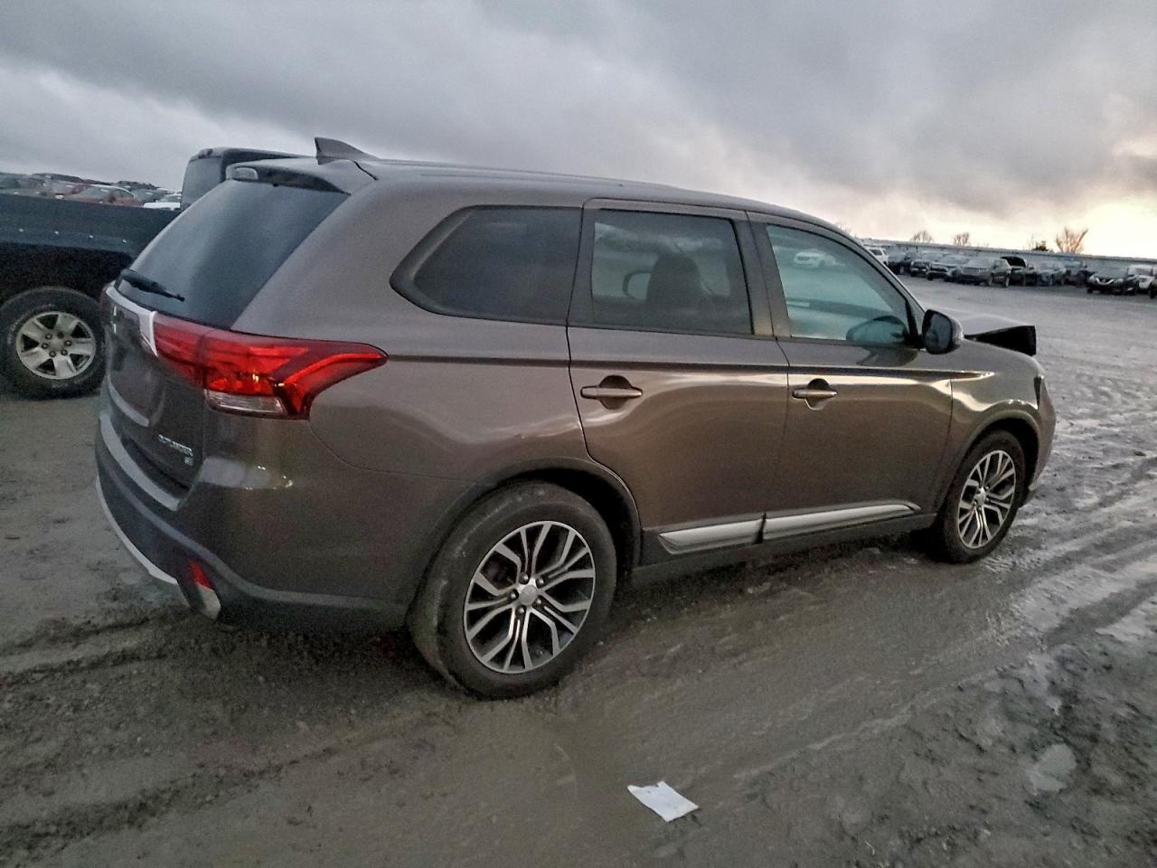 2017 MITSUBISHI outlander