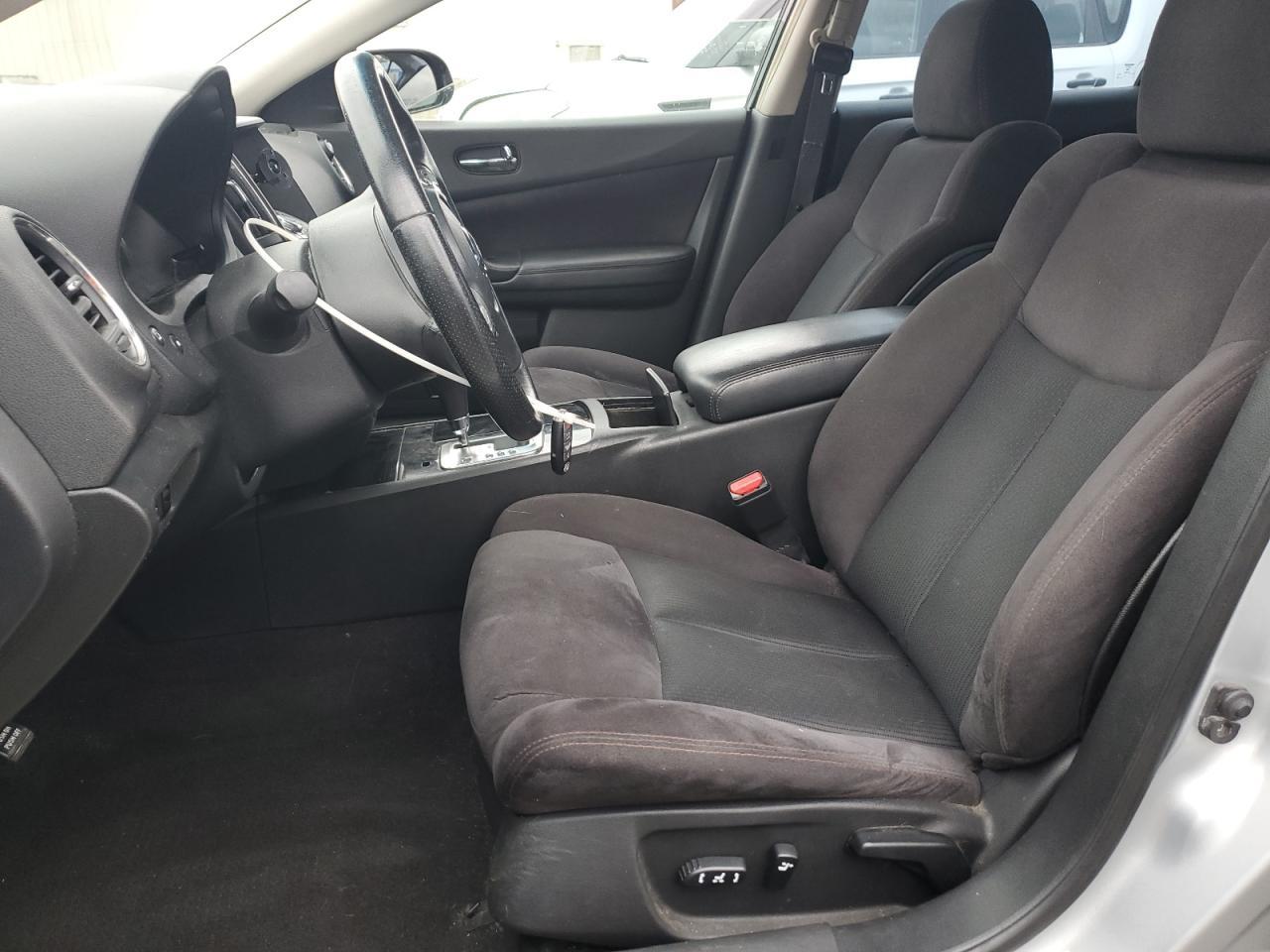 2010 NISSAN Maxima