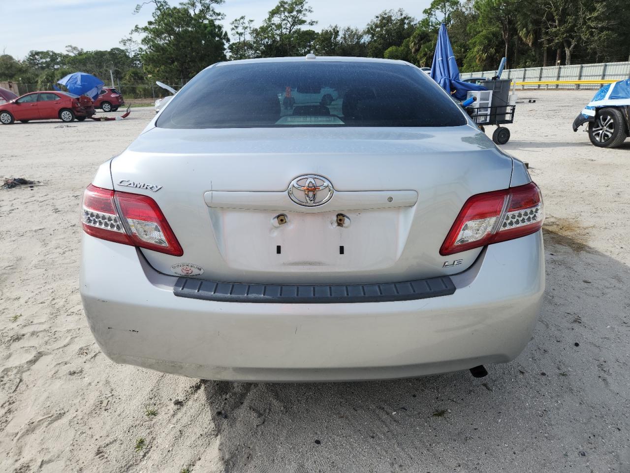 2011 TOYOTA CAMRY