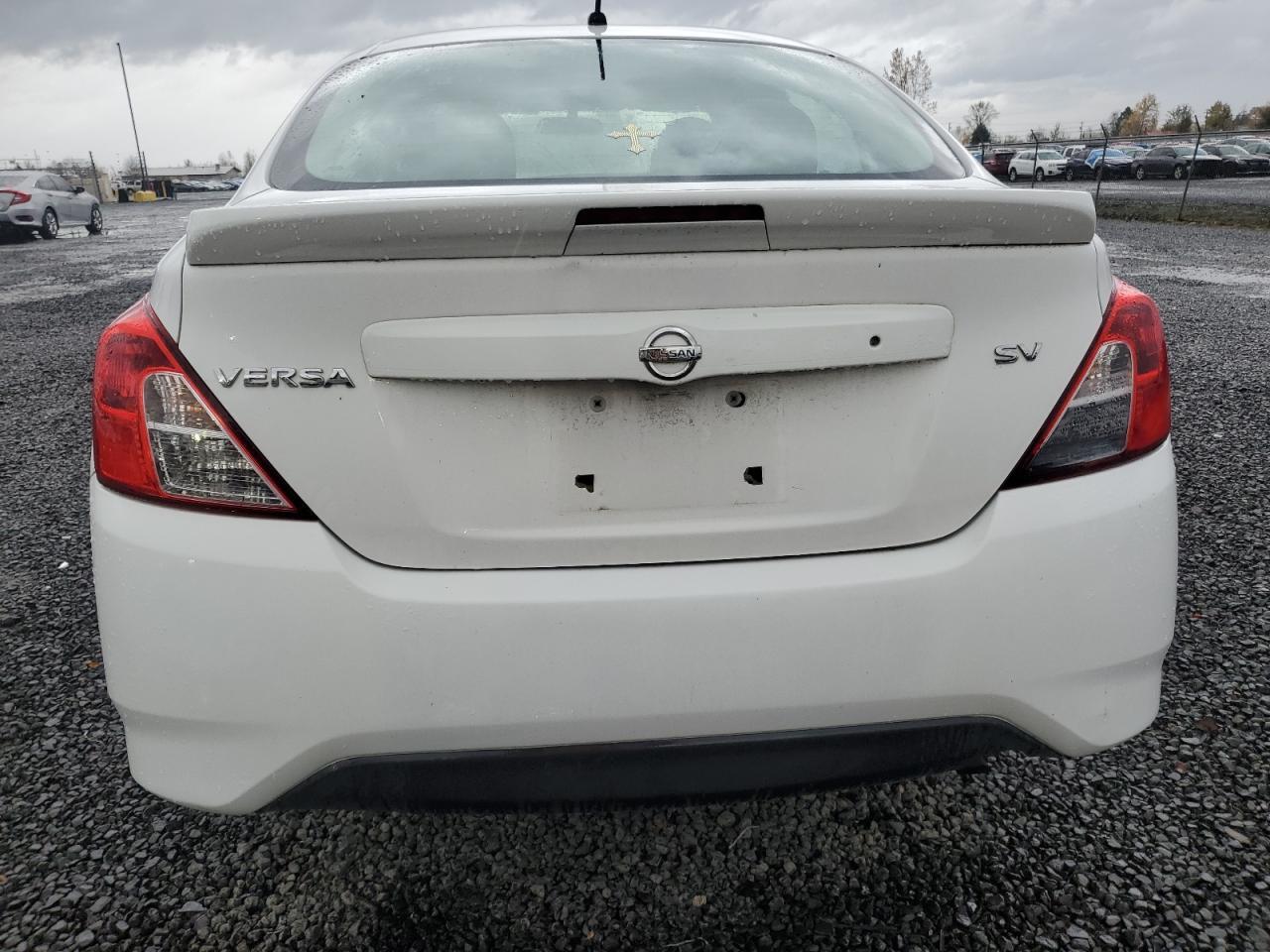 2018 NISSAN VERSA