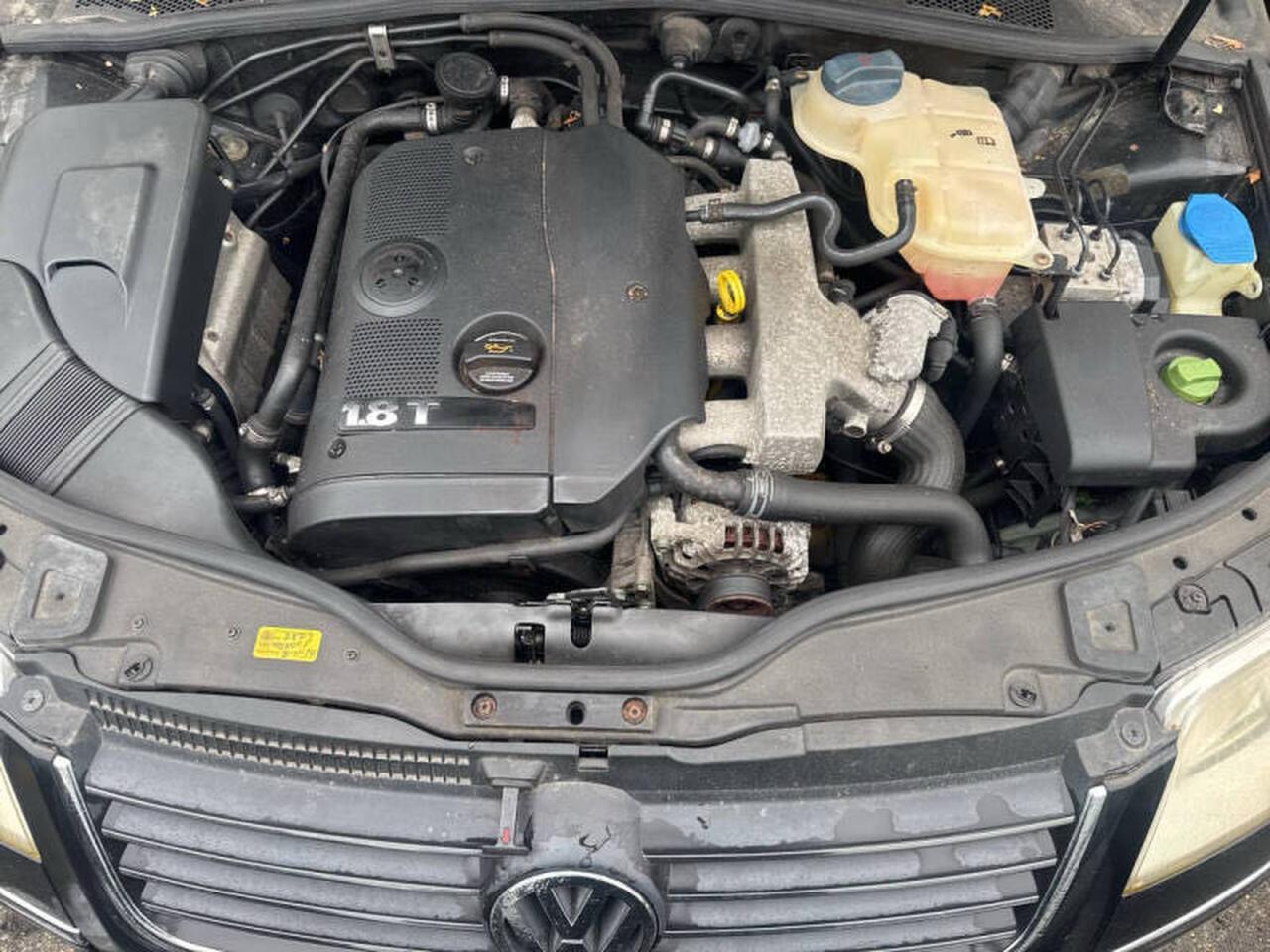 2003 VOLKSWAGEN Passat