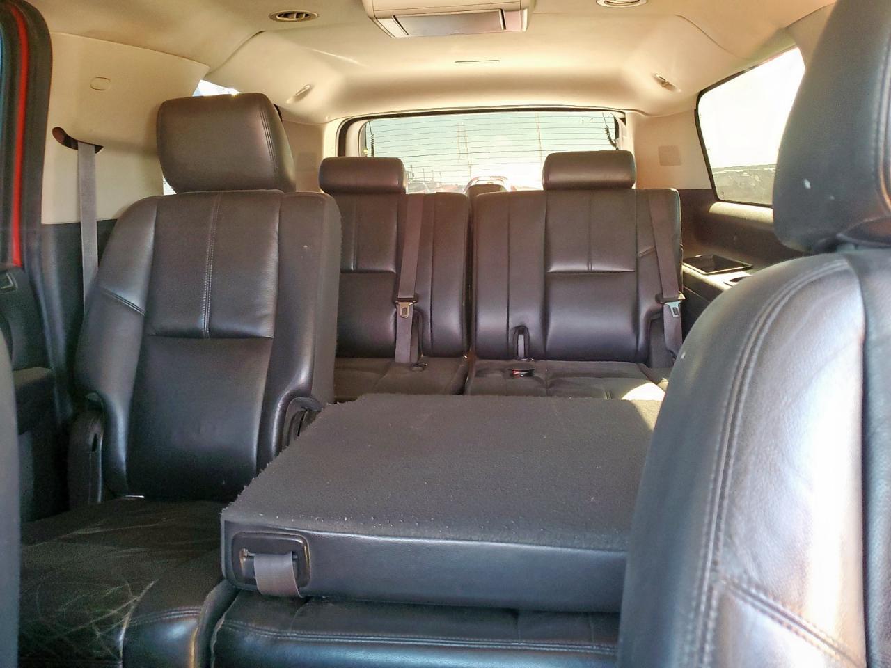 2014 CHEVROLET Suburban