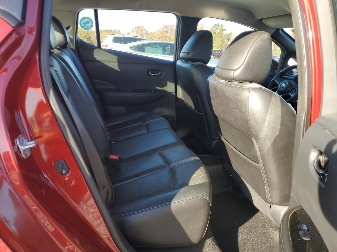 2018 NISSAN LEAF