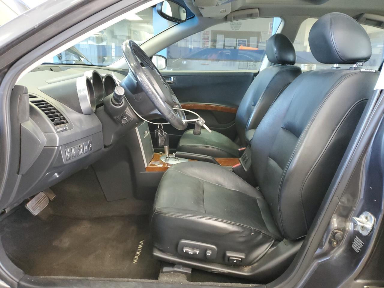 2005 NISSAN Maxima
