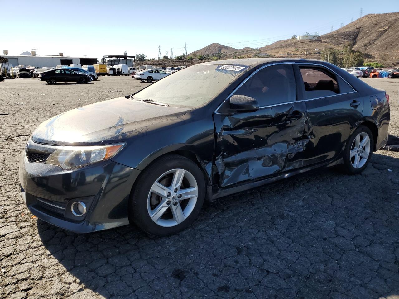 2014 TOYOTA CAMRY