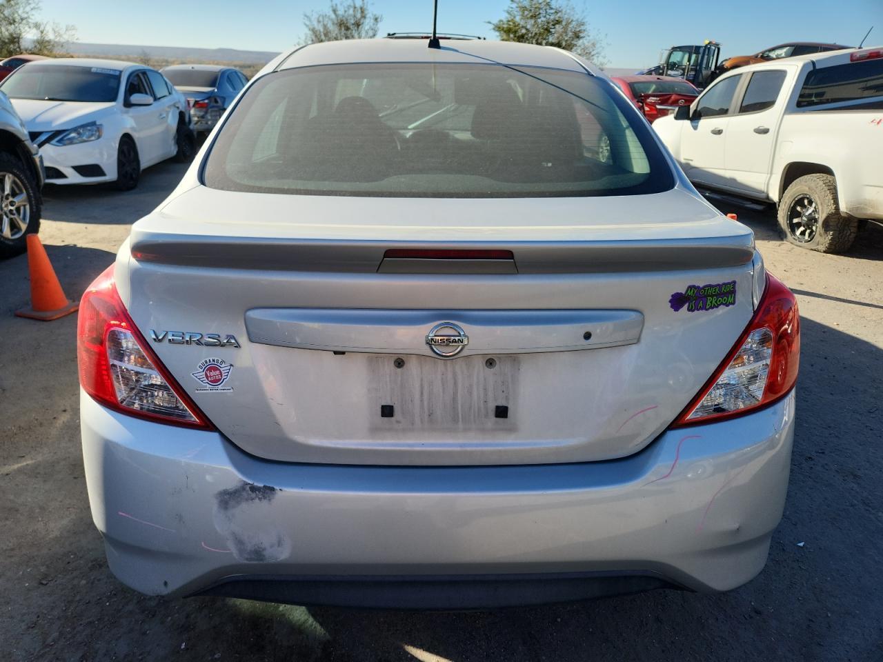 2019 NISSAN VERSA