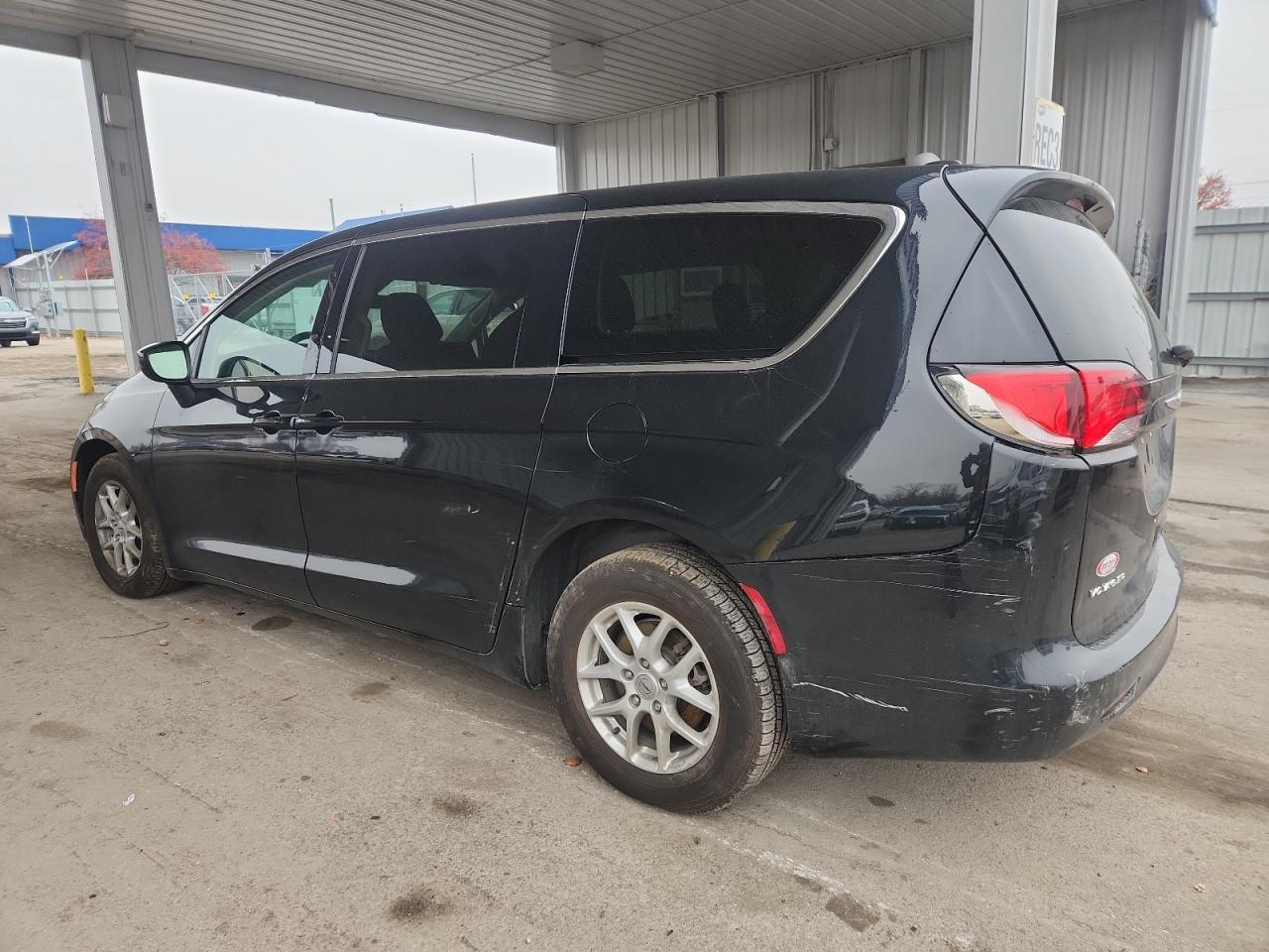 2022 CHRYSLER Voyager