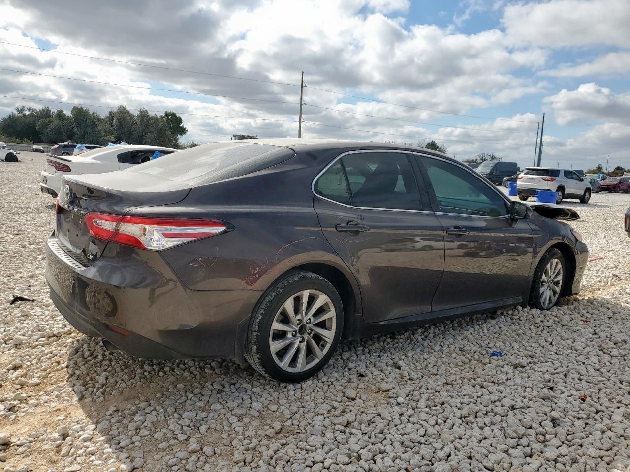 2018 TOYOTA CAMRY