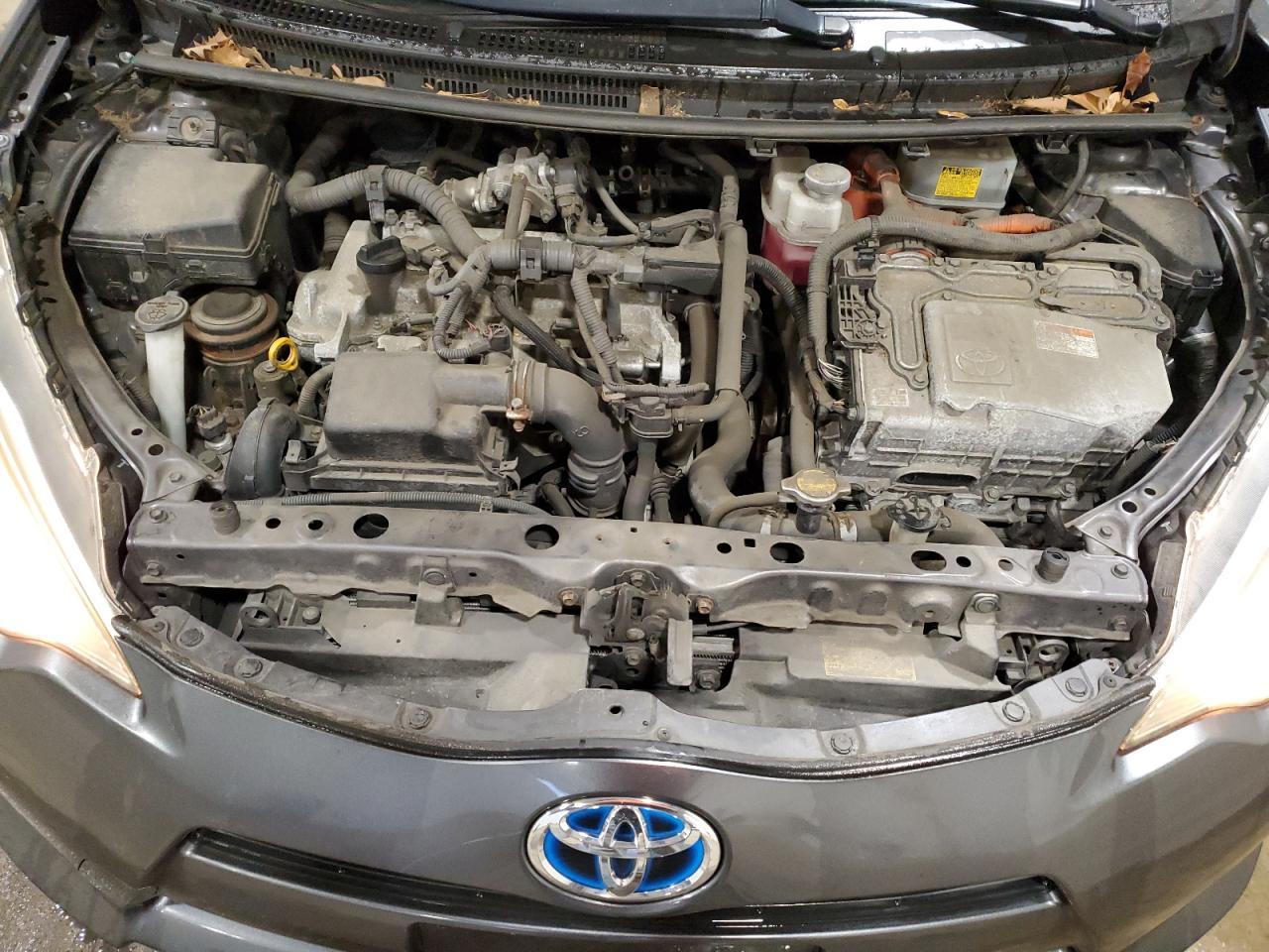 2013 TOYOTA Prius c