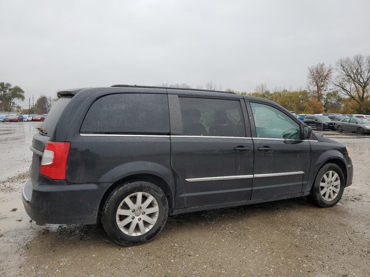 2016 CHRYSLER Town & Country