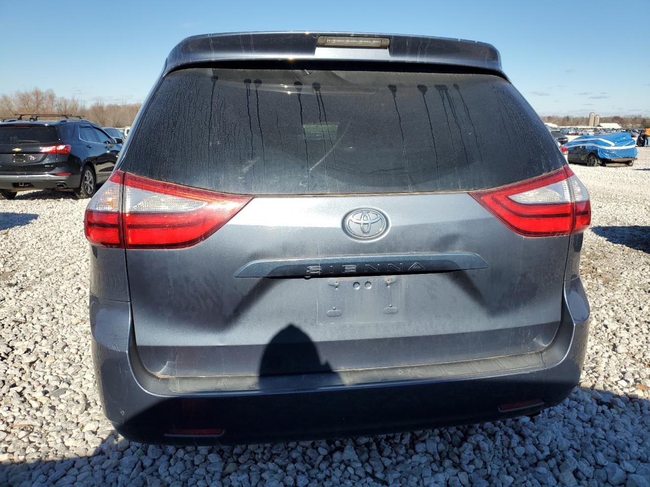 2015 TOYOTA SIENNA