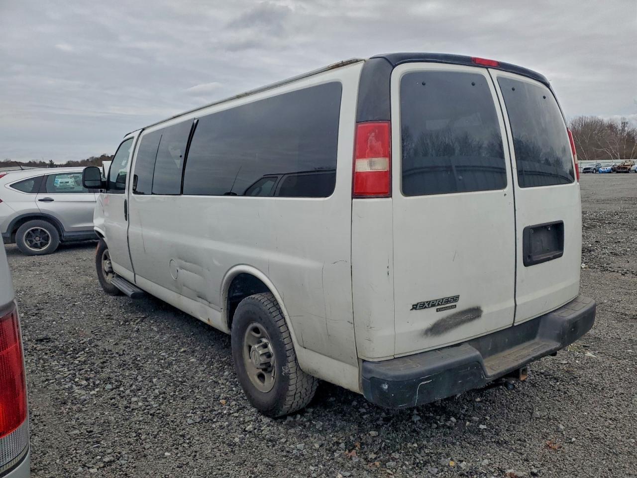 2016 CHEVROLET Express 3500