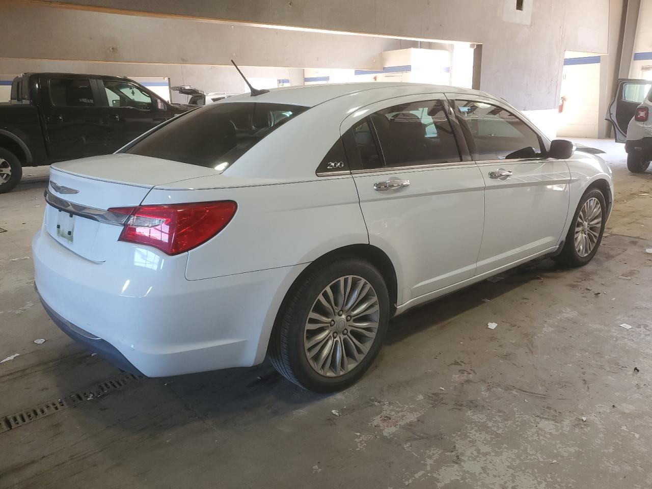 2012 CHRYSLER 200