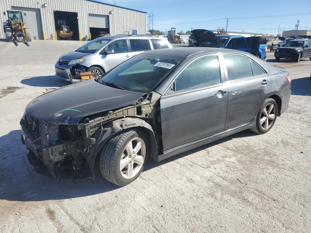 2011 TOYOTA CAMRY